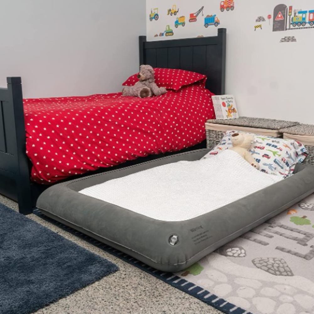Inflatable Toddler Travel Bed: image 5